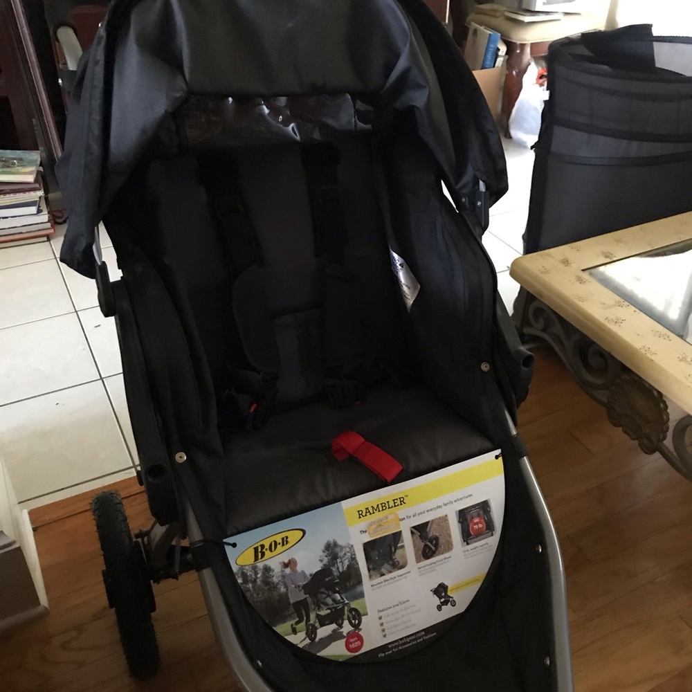BOB JOGGING STROLLER